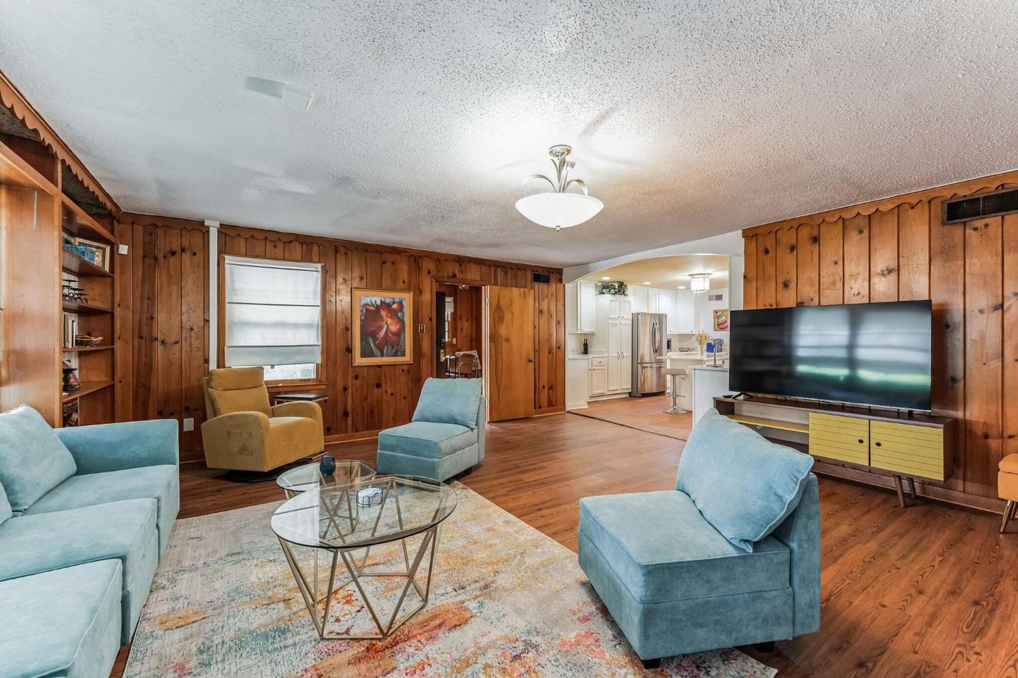 Mins To Graceland Secluded Rambling Ranch Style Home Memphis Exterior photo